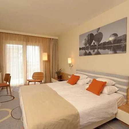 Velence Resort And Spa-3
